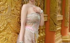 色老头人体艺术网